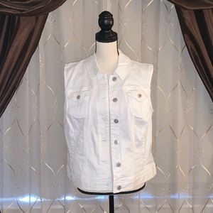 Macy’s Style & Co. White Women’s Vest